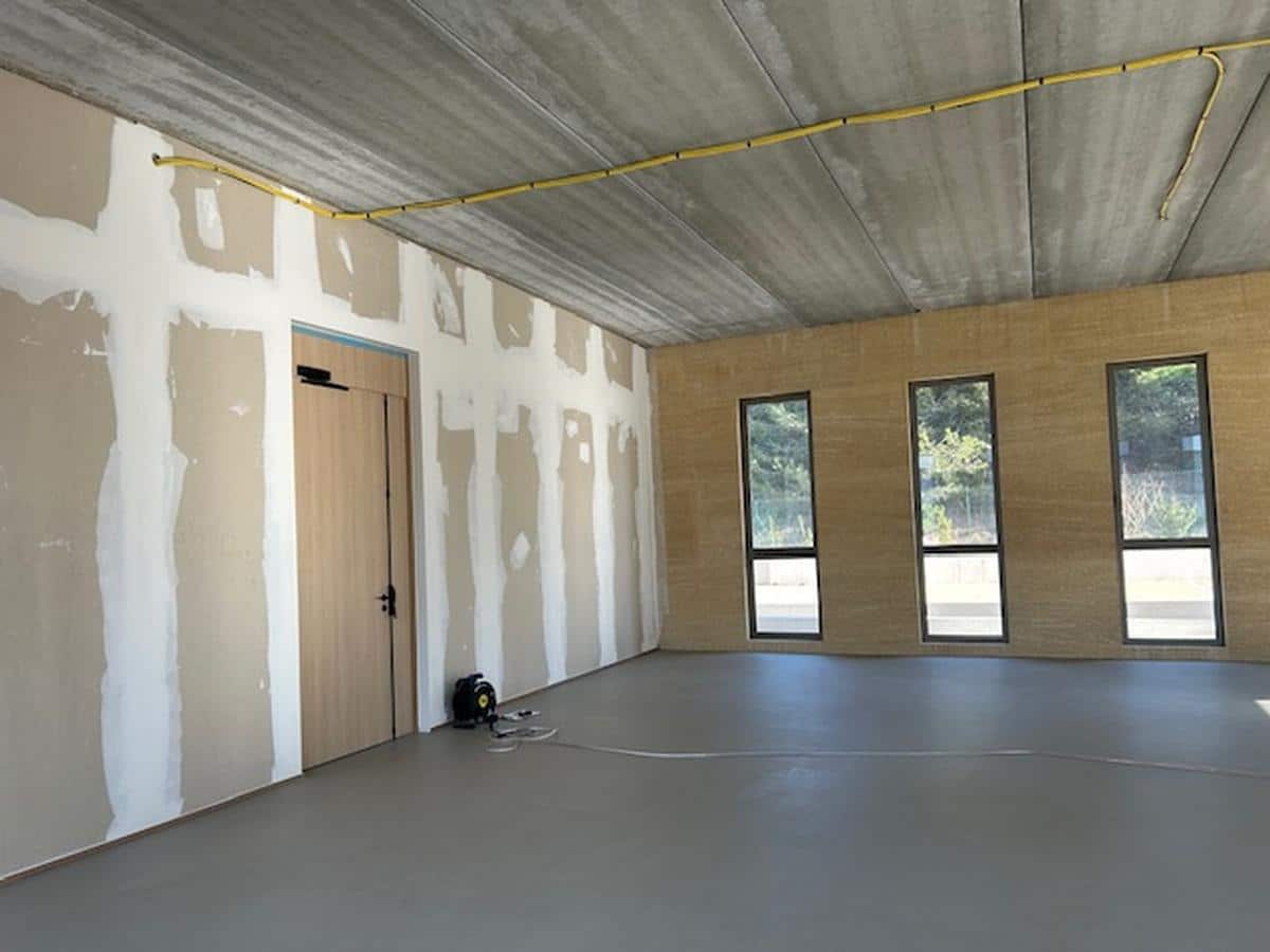 New 144m2 offices for rent Lançon-Provence