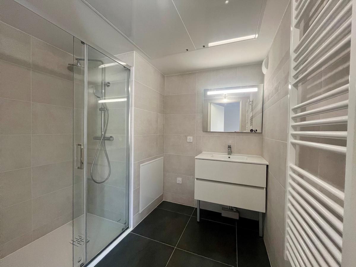 Aix-en-Provence – 1-bedroom apartment with terrace and parking space in the basement