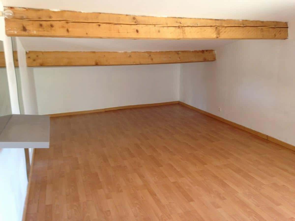 Appartement T3 au centre de Simiane-Collongue   52,23m2