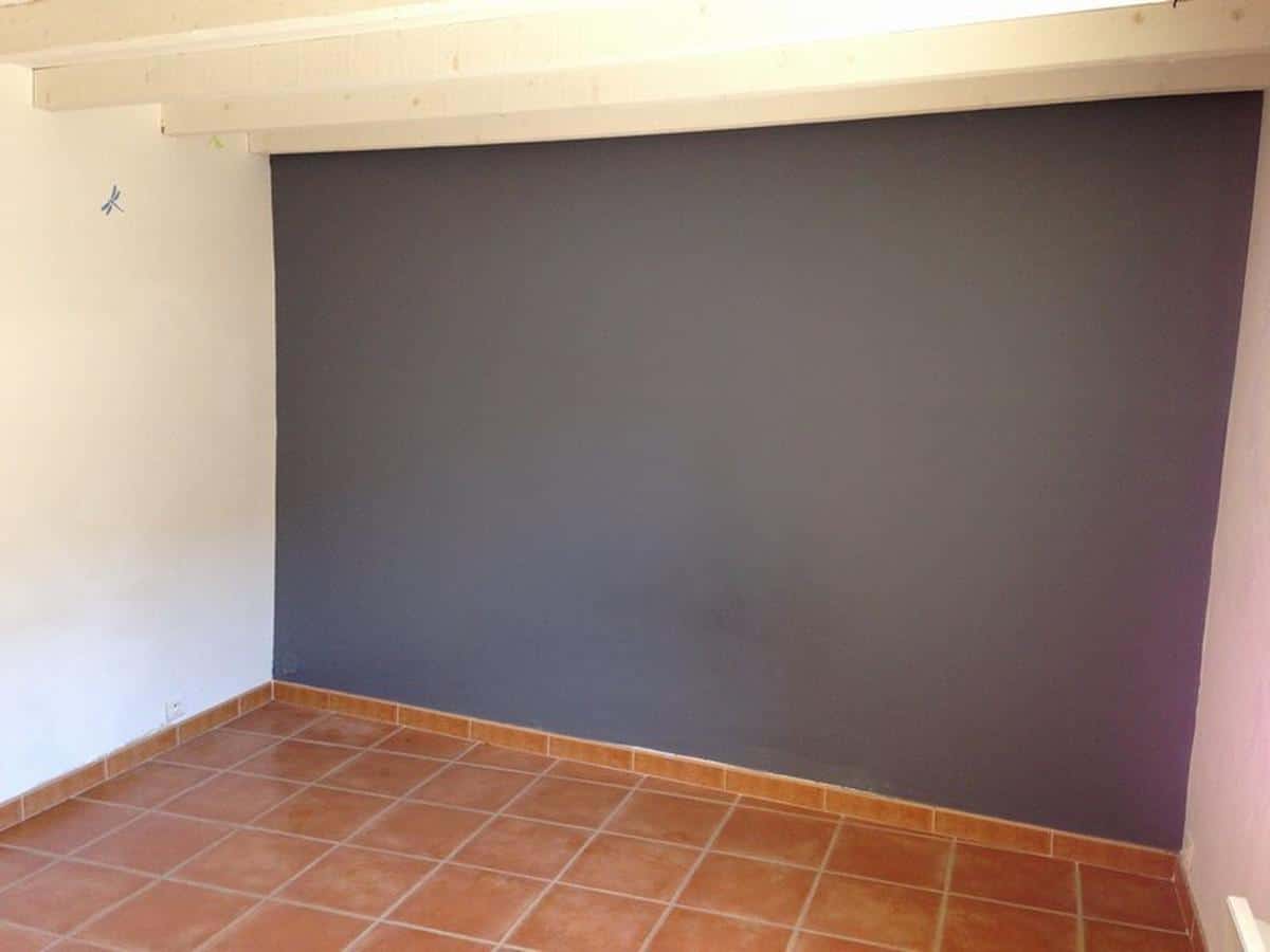 T3 apartment in the Simiane-Colongue center 52.23m2