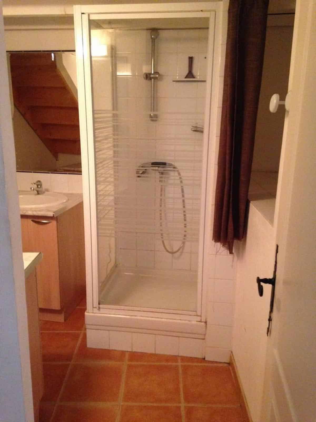 T3 apartment in the Simiane-Colongue center 52.23m2
