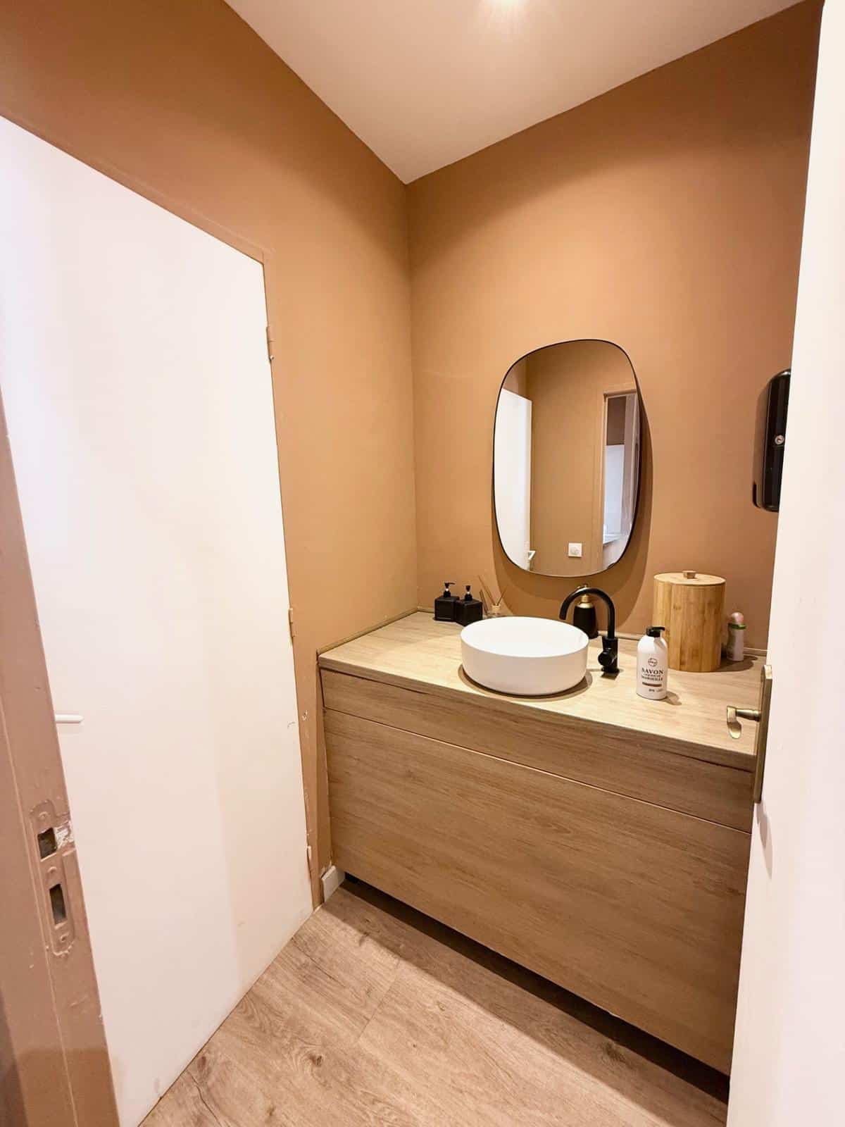 80 m2 commercial premises Aubagne