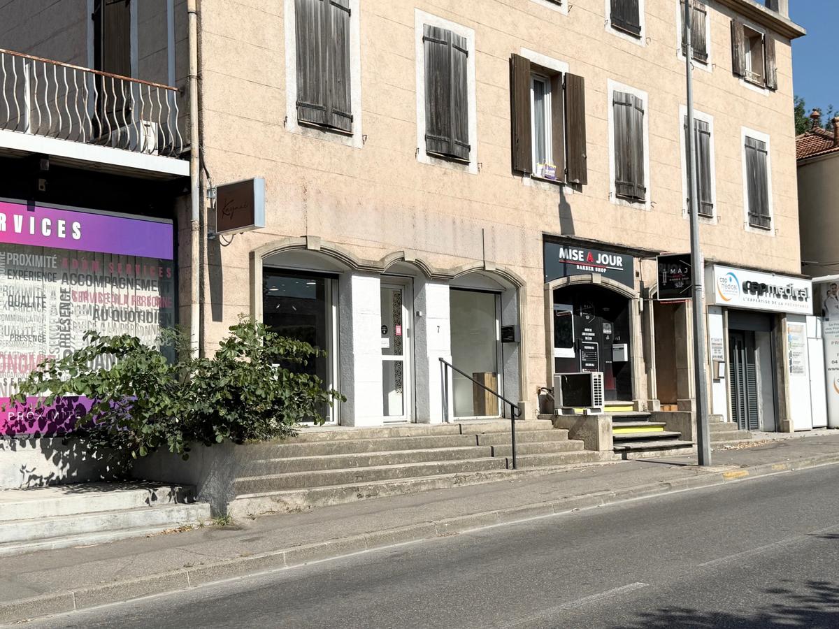 80 m2 commercial premises Aubagne