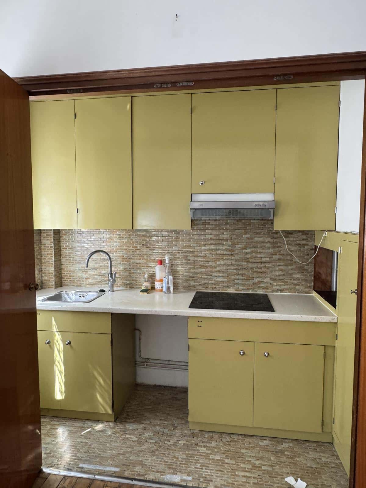 1st GOOD NEWS/ENGHIEN STREET: STUDIO FOR SALE