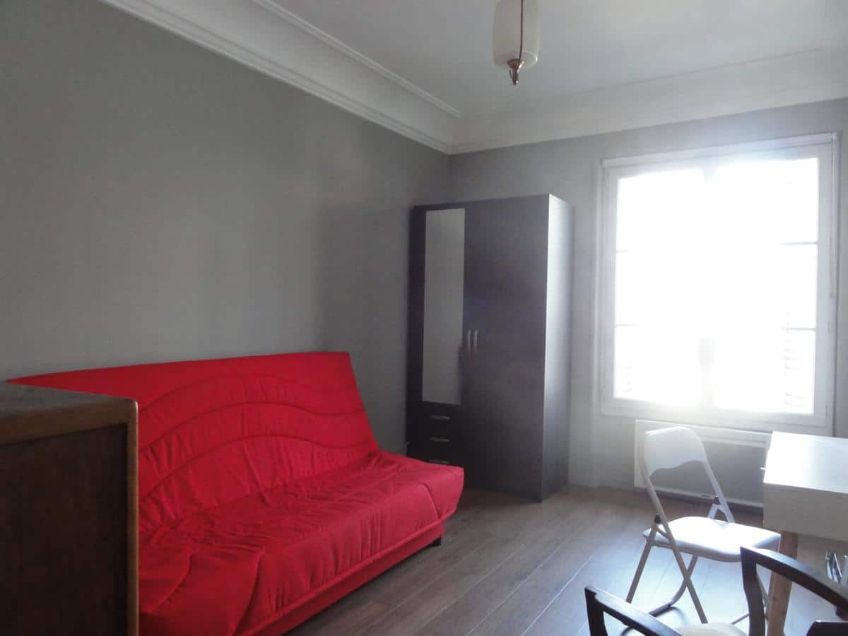 10th TOWN HALL/PORTE SAINT MARTIN: 3 ROOMS Furnished for rent