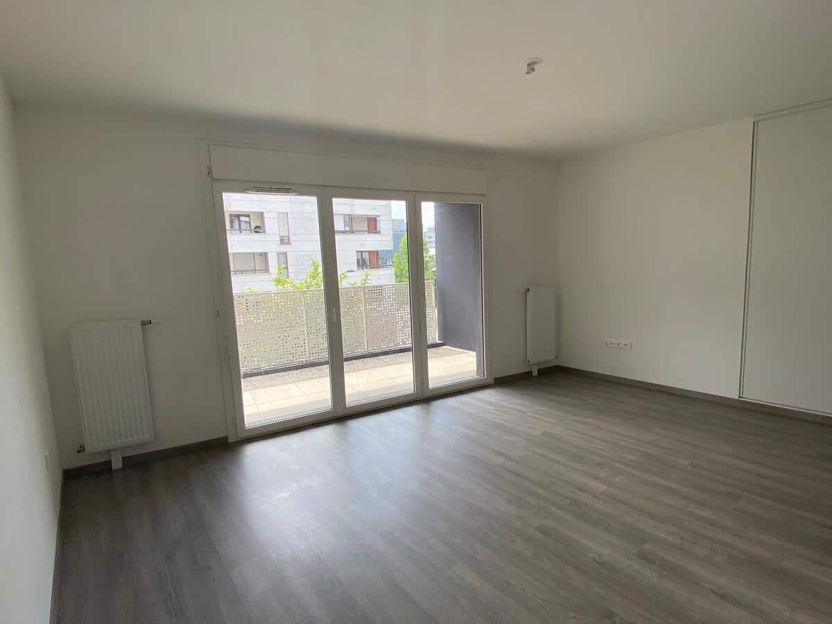 Carrefour Pleyel / rue Ampère: 4 ROOMS FOR RENT