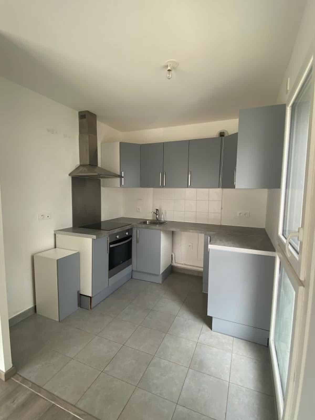 Carrefour Pleyel / rue Ampère: 4 ROOMS FOR RENT