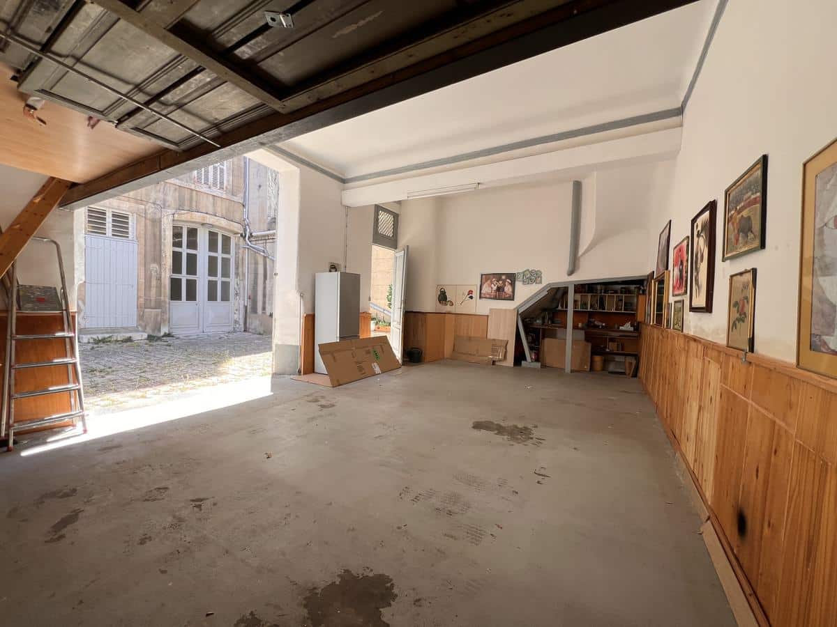 Room for garage use Marseille 6th courthouse 3