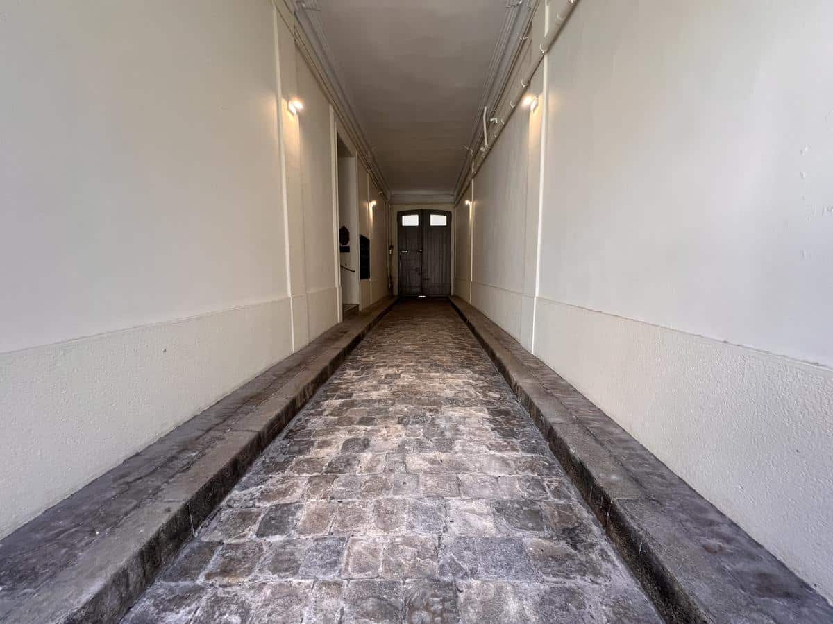Room for garage use Marseille 6th courthouse 3