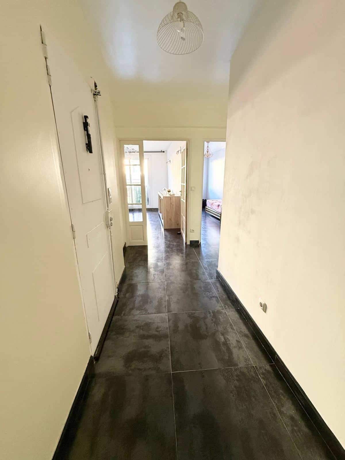 Type 3 of 58 m2 + veranda of 13.56 m2 Marseille 14th