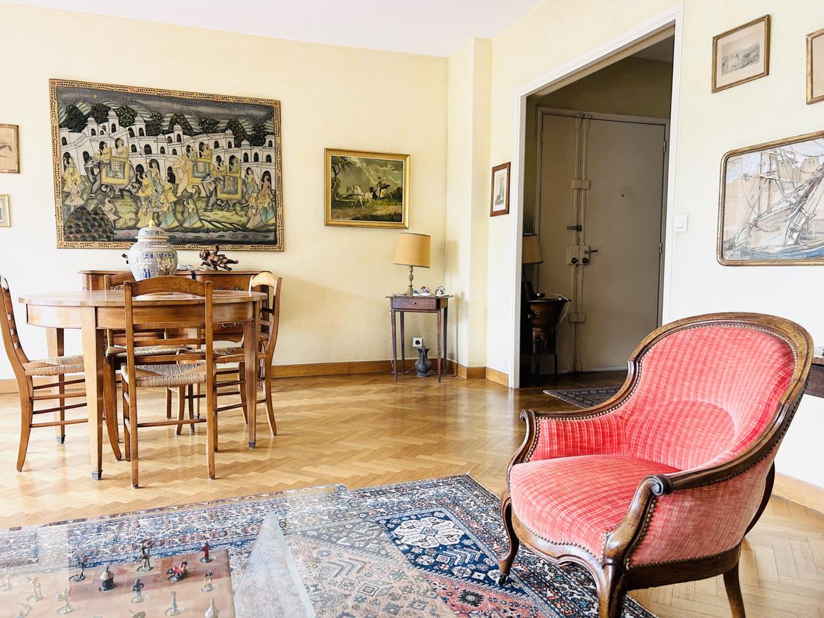 MARSEILLE CARRE D’OR 13008 Appartement T3 de 93m2, 375 000