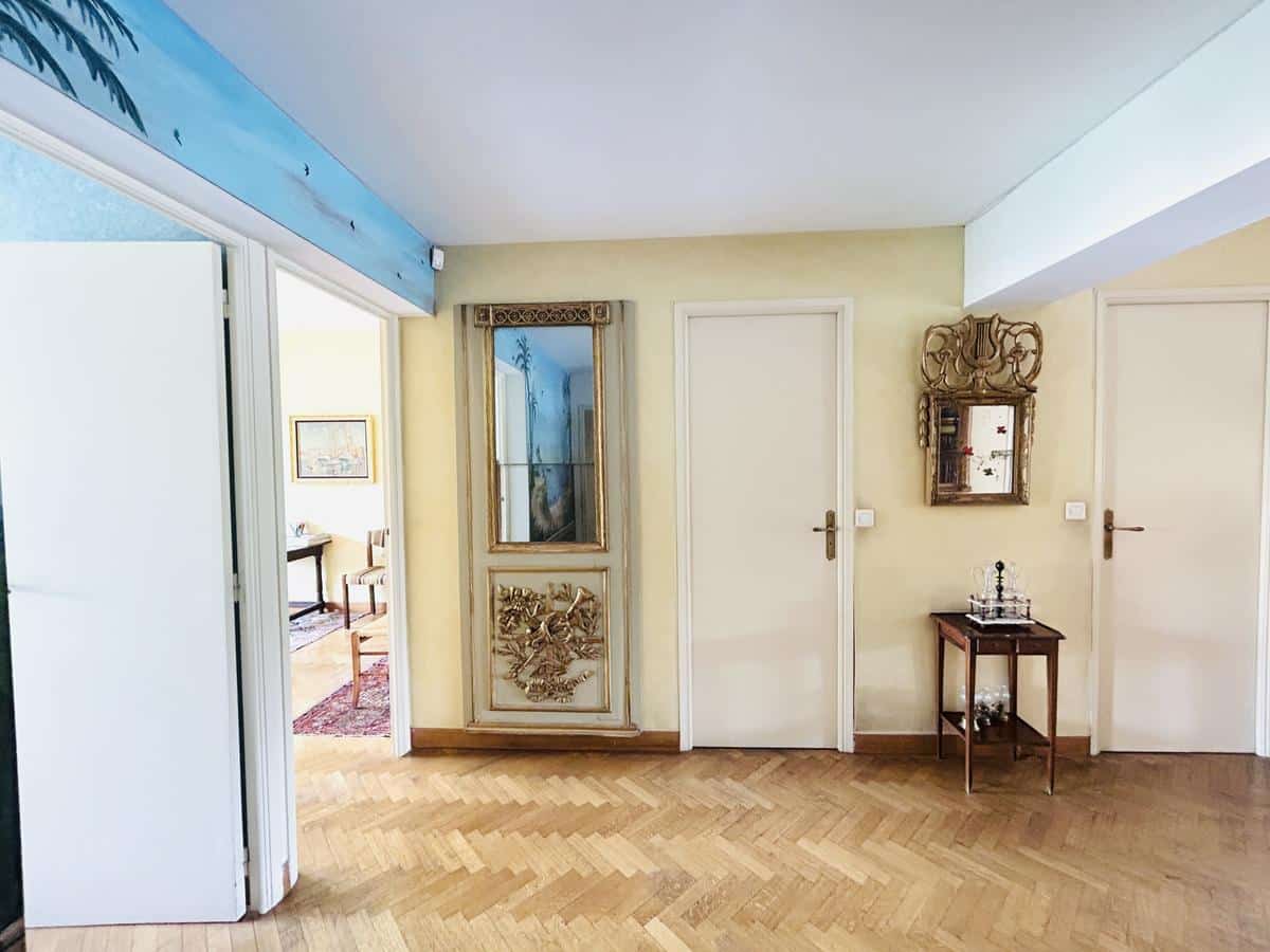 MARSEILLE CARRE D’OR 13008 Appartement T3 de 93m2, 375 000