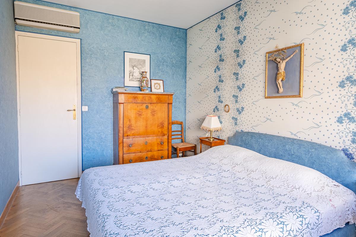 MARSEILLE CARRE D’OR 13008 Appartement T3 de 93m2, 375 000