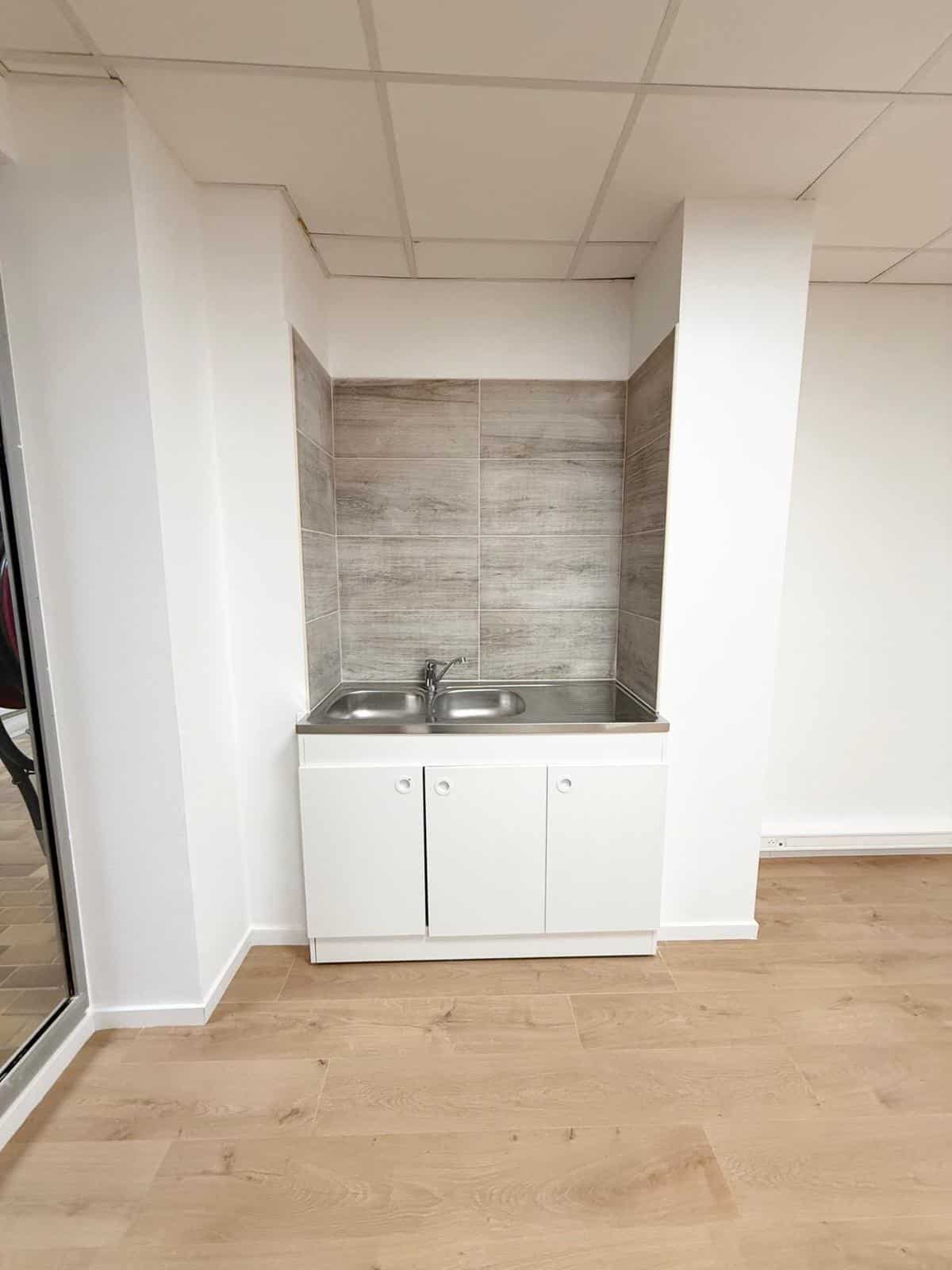 Local / bureau de 32,50 m2 Mermoz Marseille 8ème
