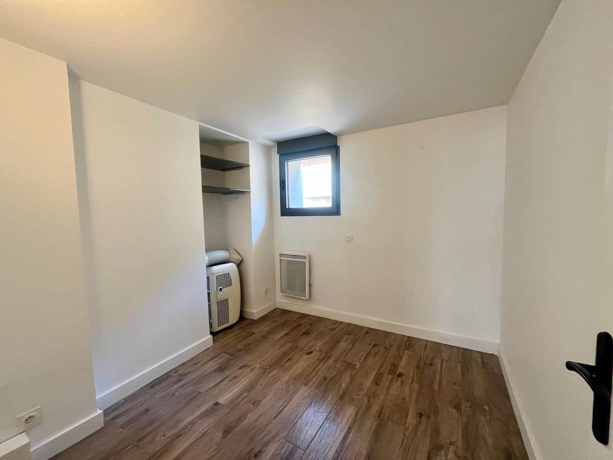 2-room professional premises with water point