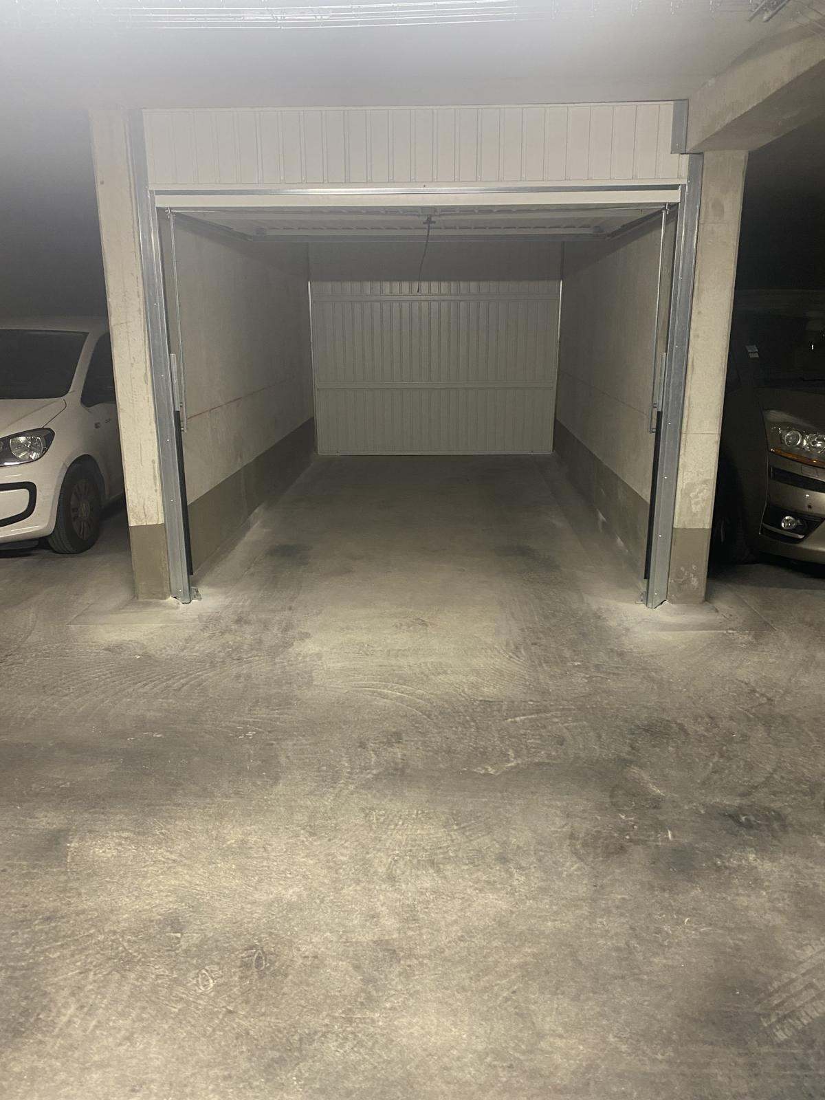 Box Closed Marseille 9th 12 m2 Recent residence Securis
