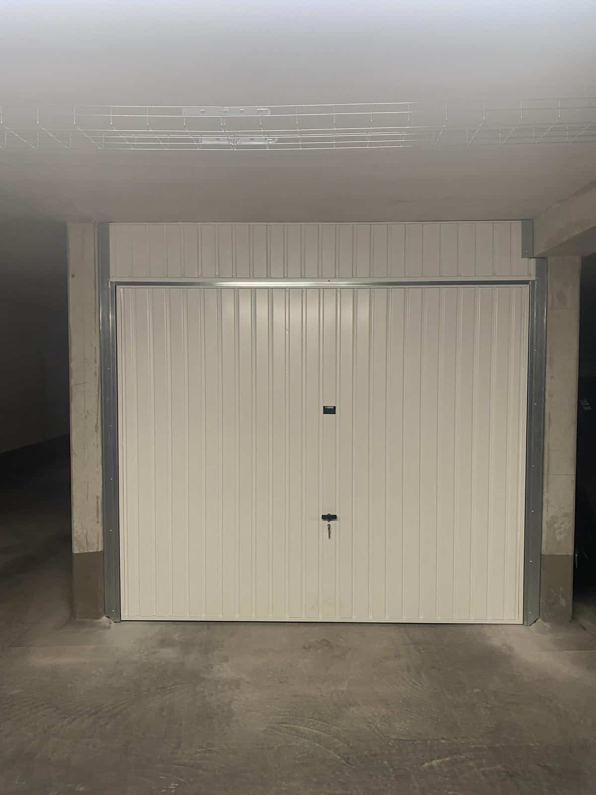 Box Closed Marseille 9th 12 m2 Recent residence Securis