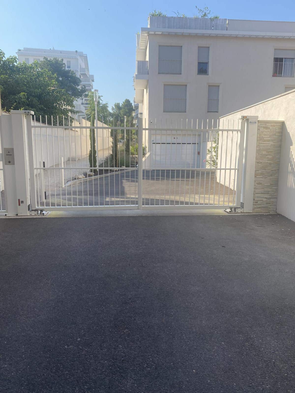 Box Closed Marseille 9th 12 m2 Recent residence...