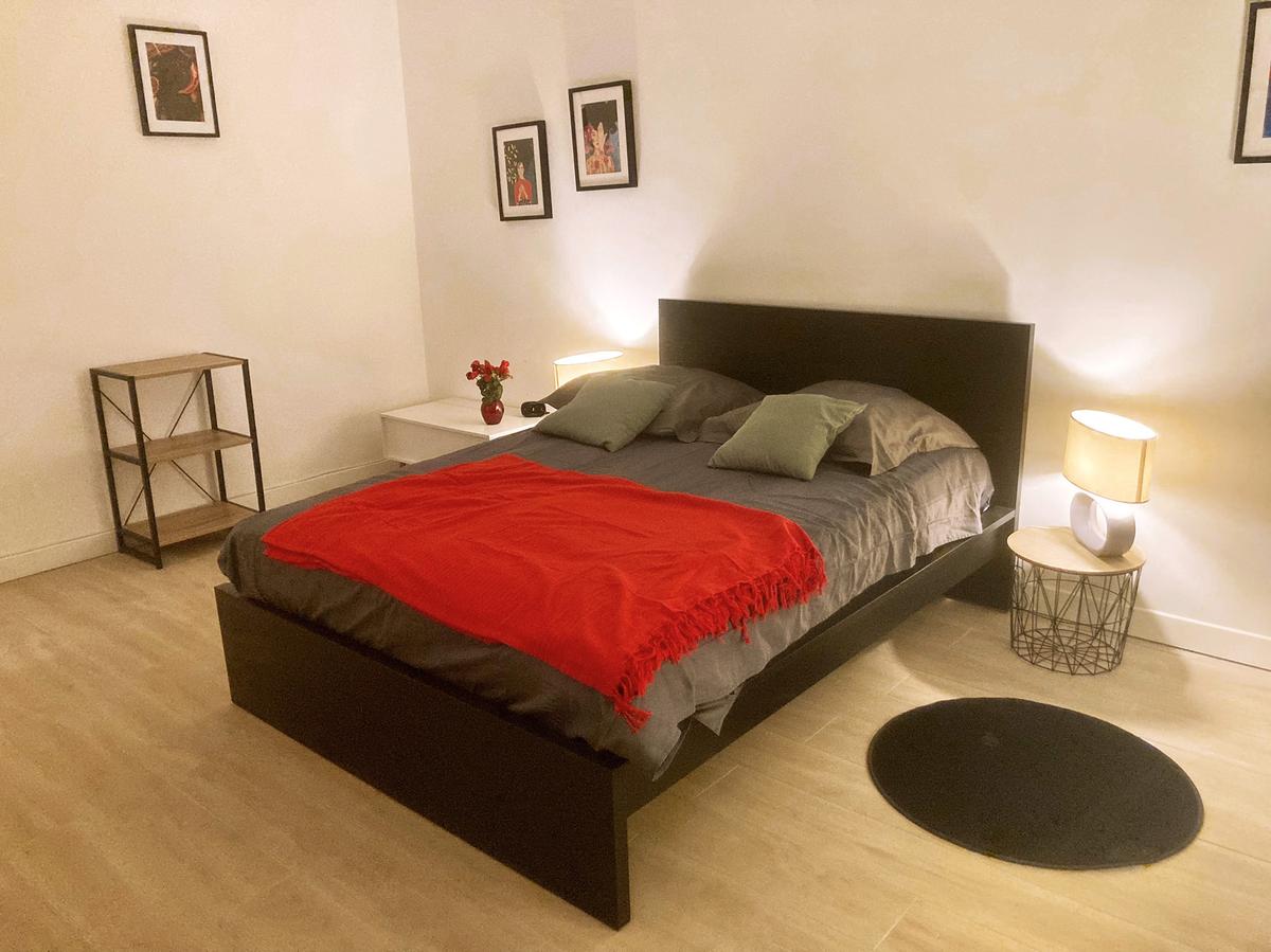 Type 2 Furniture rue Breteuil – Proximite Old Port 1o
