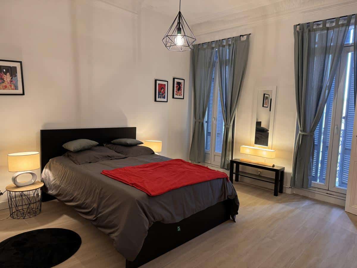 Type 2 Furniture rue Breteuil – Proximite Old Port 1o