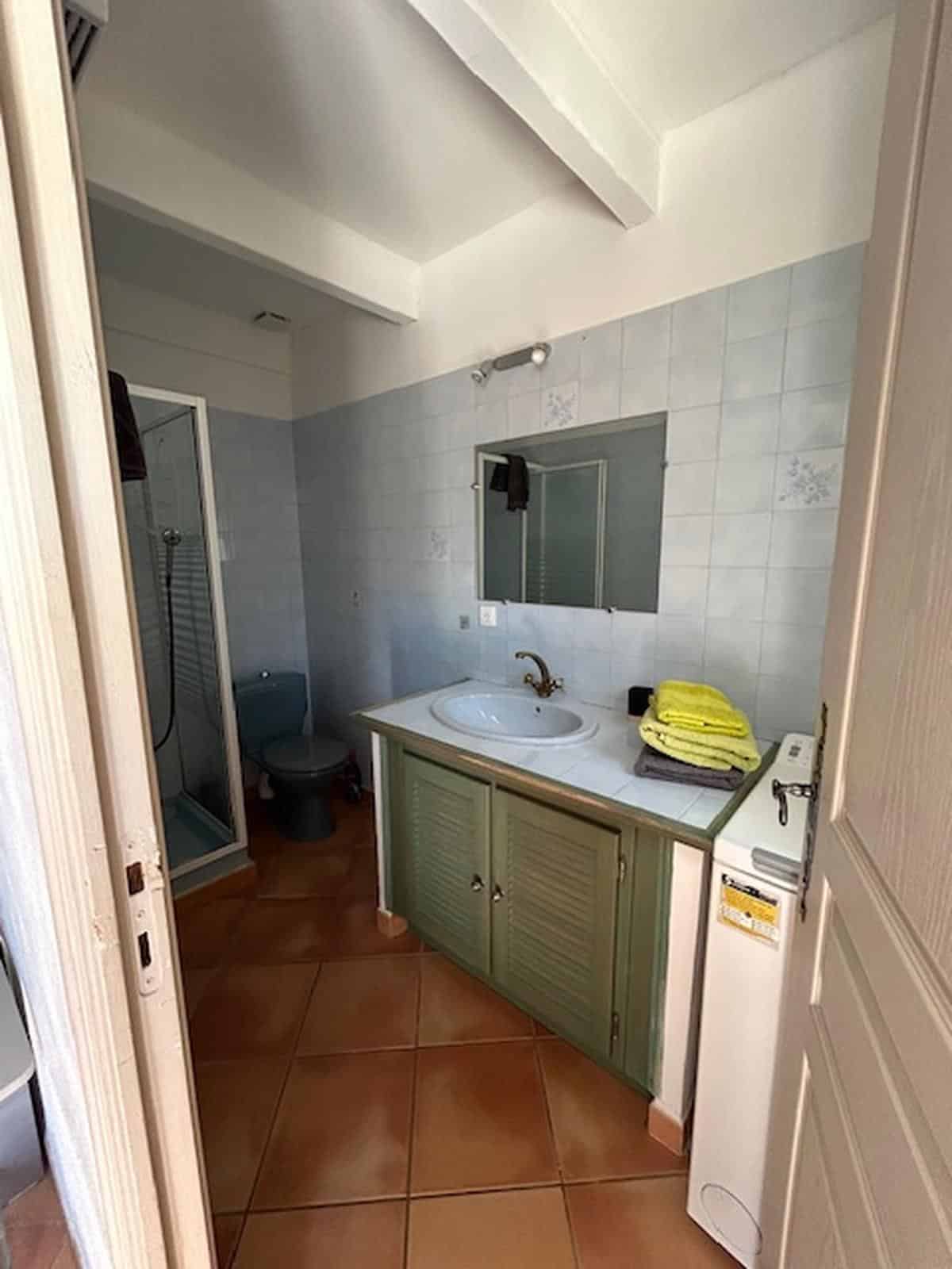 Furnished studio for rent Lançon de Provence