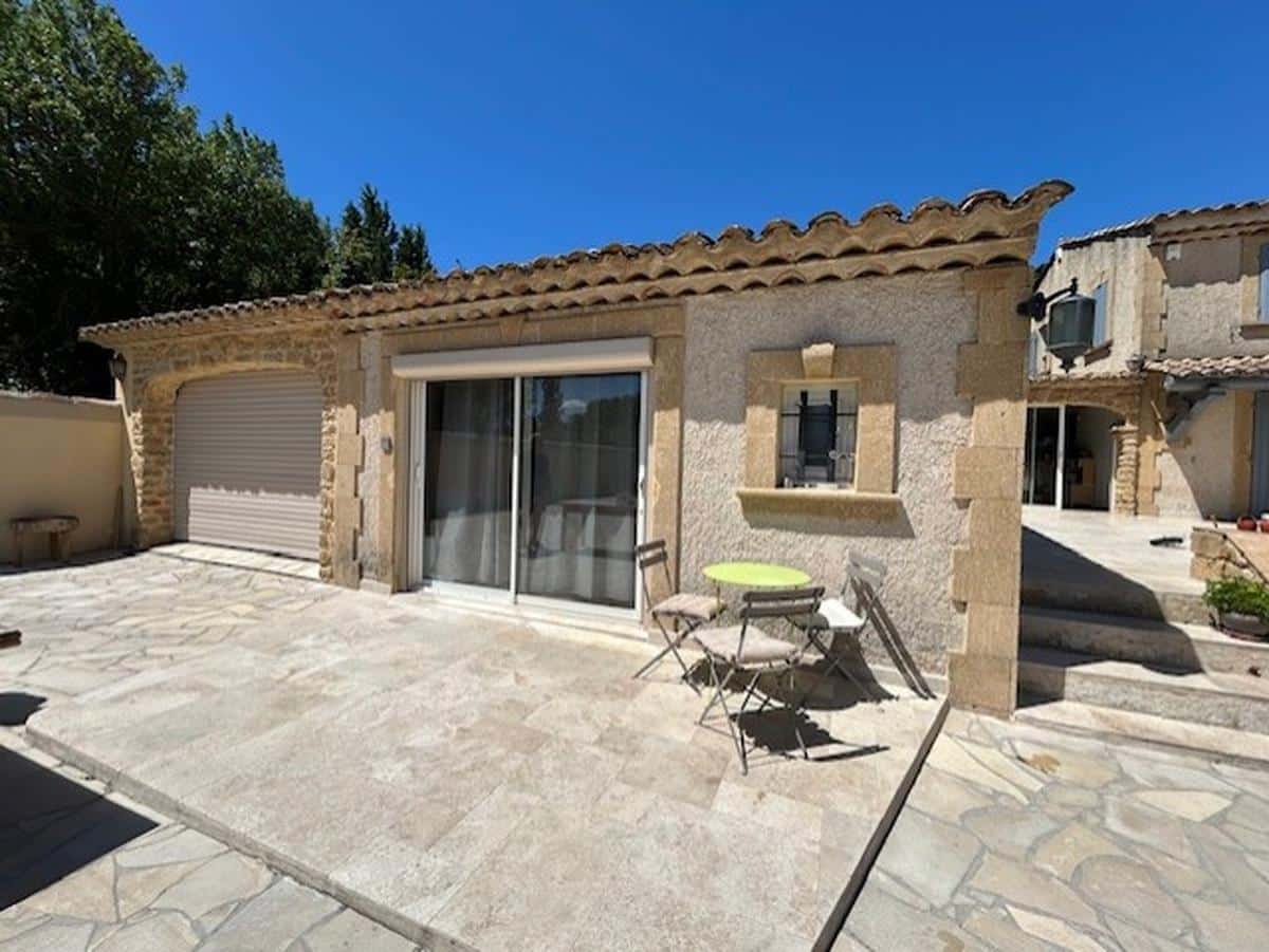 Furnished studio for rent Lançon de Provence