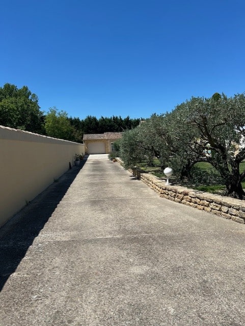 Furnished studio for rent in Lançon de Provence