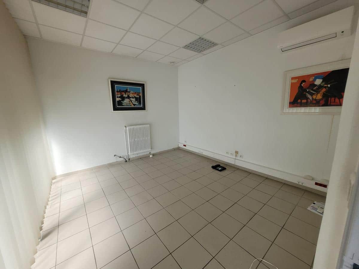 Professional premises for use of office tour mediterranee jul