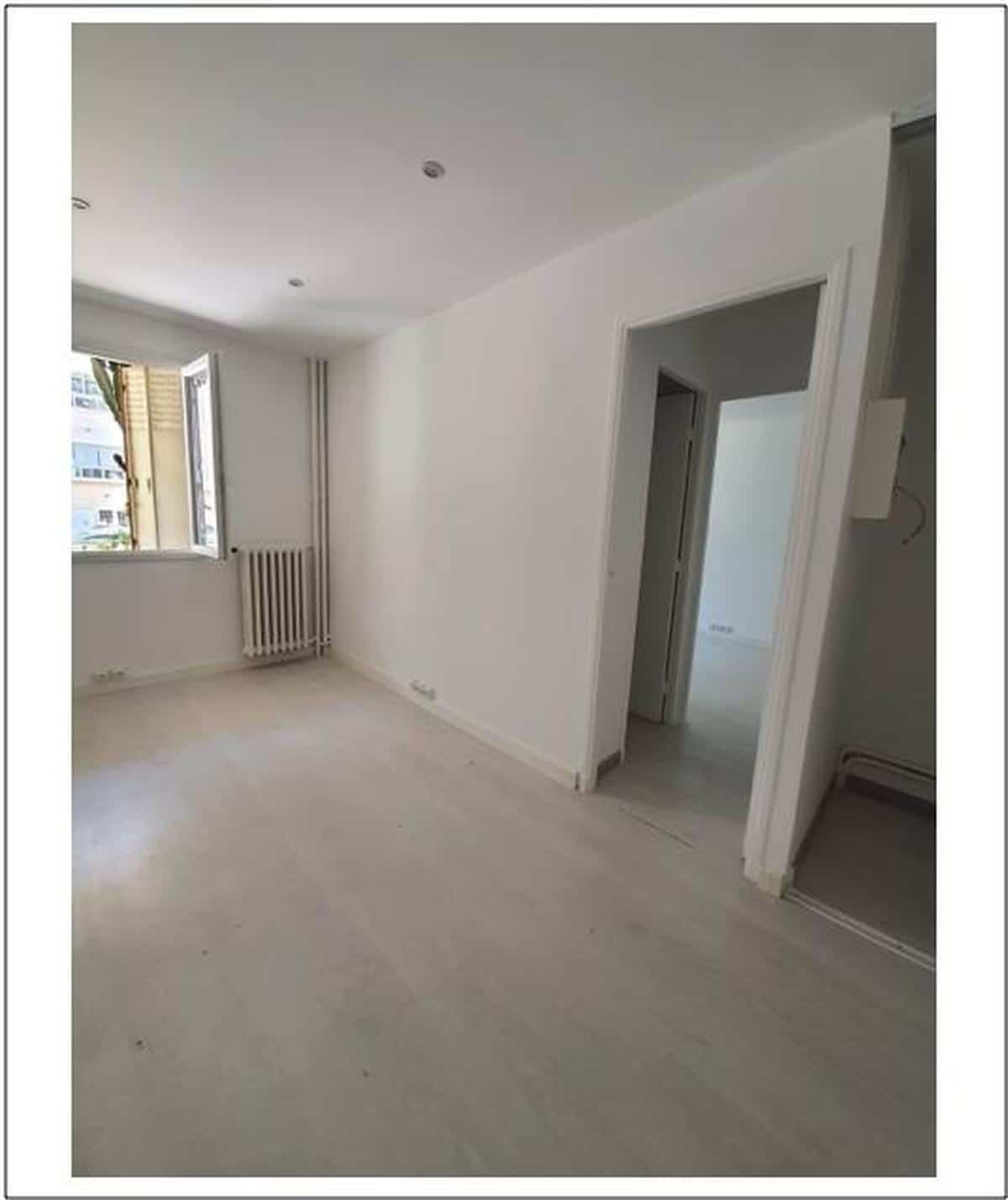 Professional premises Marseille 8th