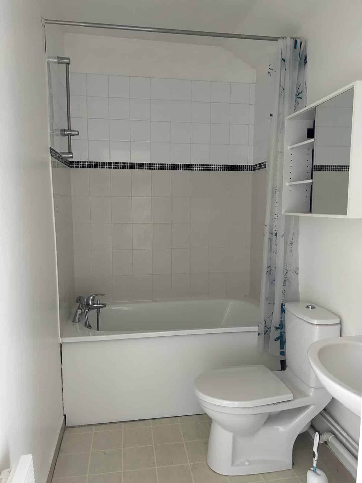 POISSY / RUE ALBERT JOLY : À LOUER Studio 22,32m2