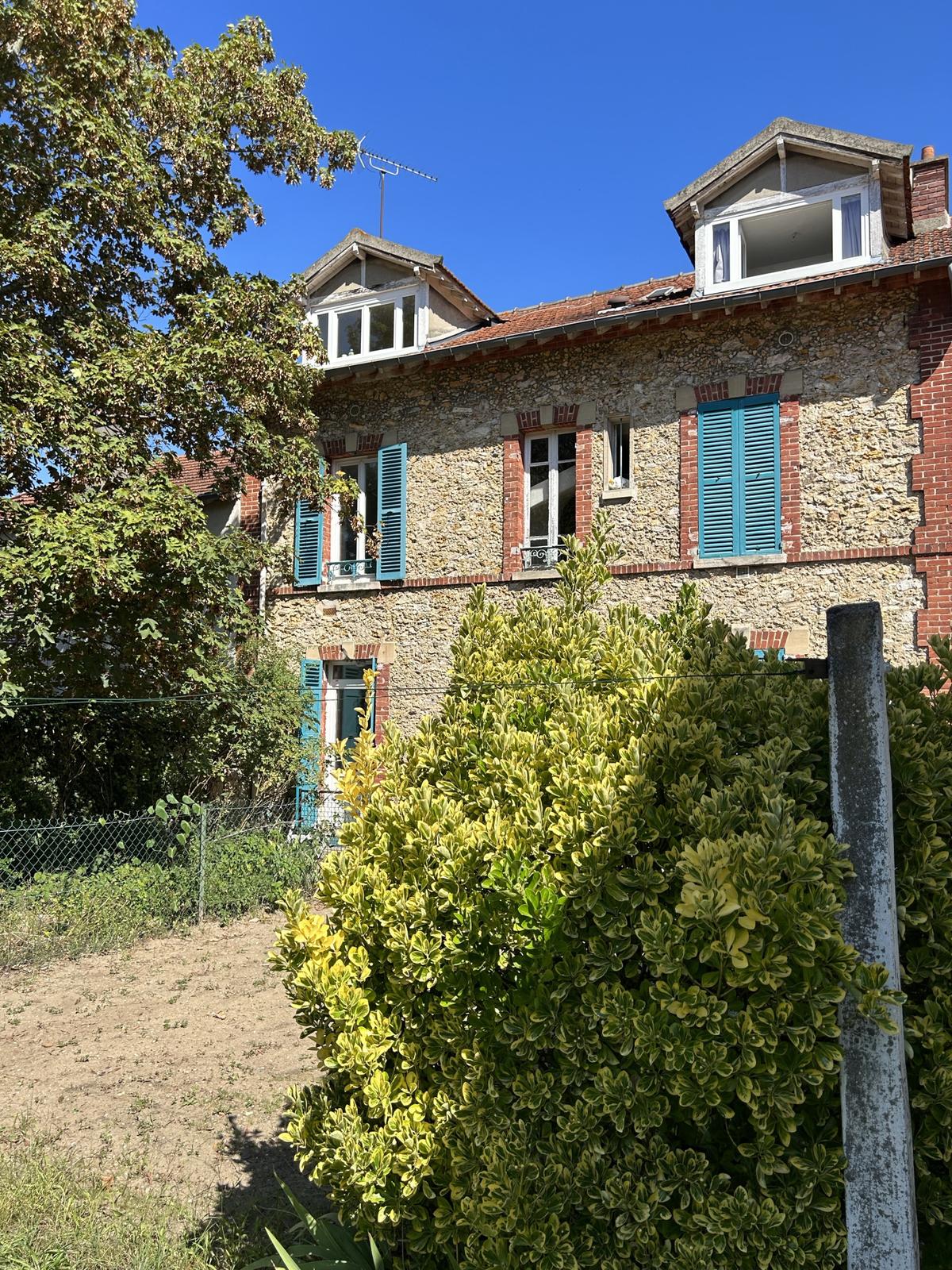 POISSY / RUE ALBERT JOLY: FOR RENT Studio 22.32m2