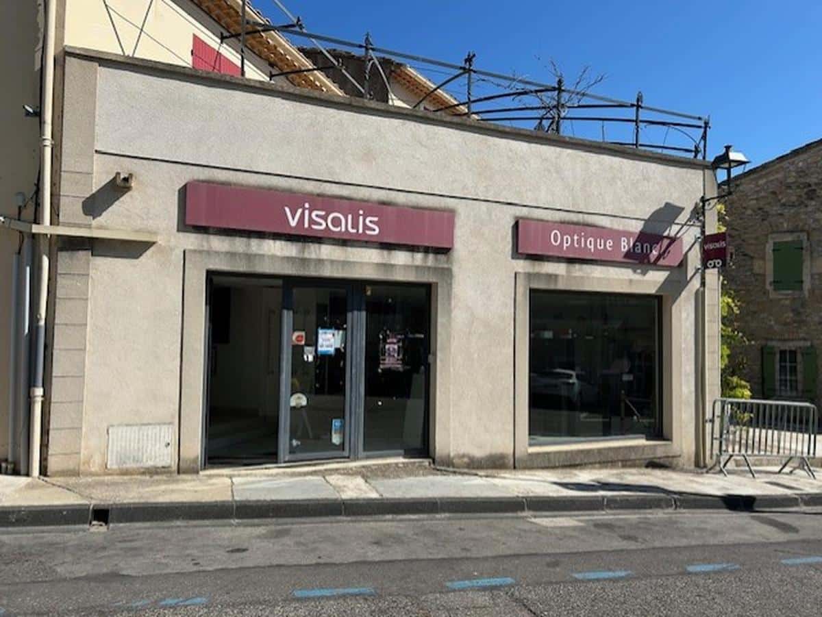 85m2 professional premises for rent in Lançon de...
