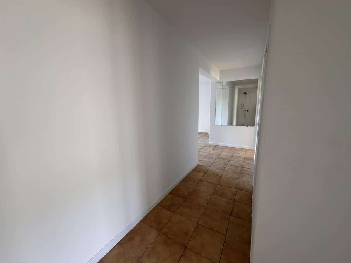 Marseille: 62.92m2 apartment for rent