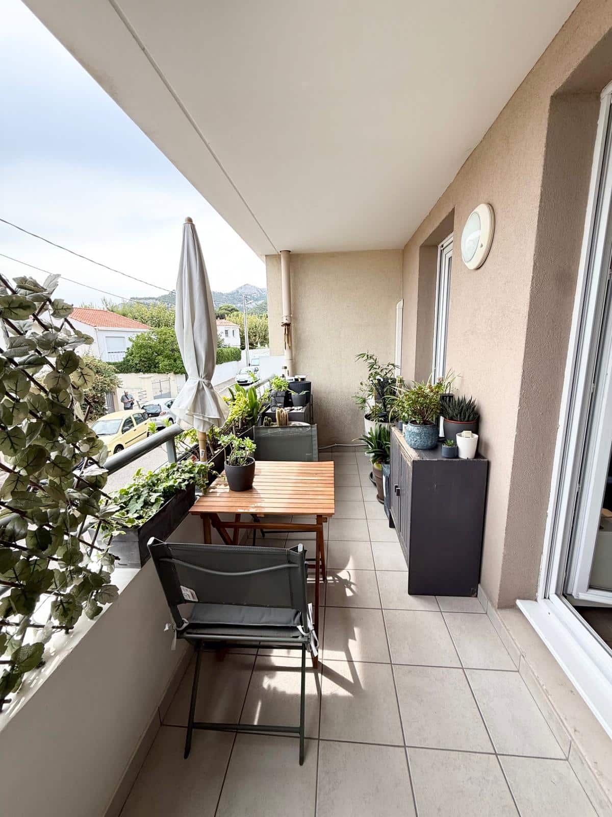 Type 2 of 48 m2 + terrace / garage Marseille 8th Montredon