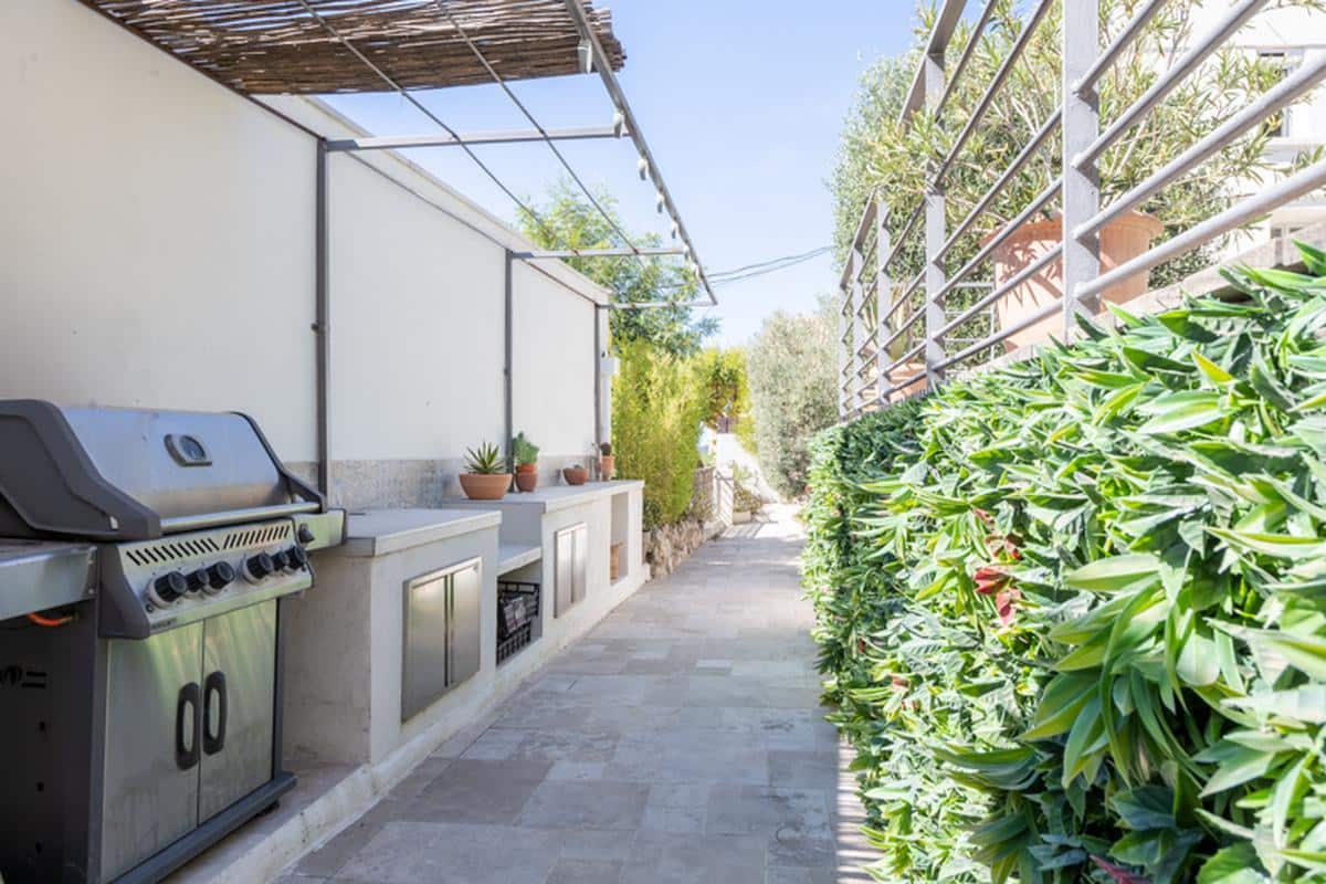 Maison de type 4 de 90 m2 sur parcelle de 330 m2 Marseille 1