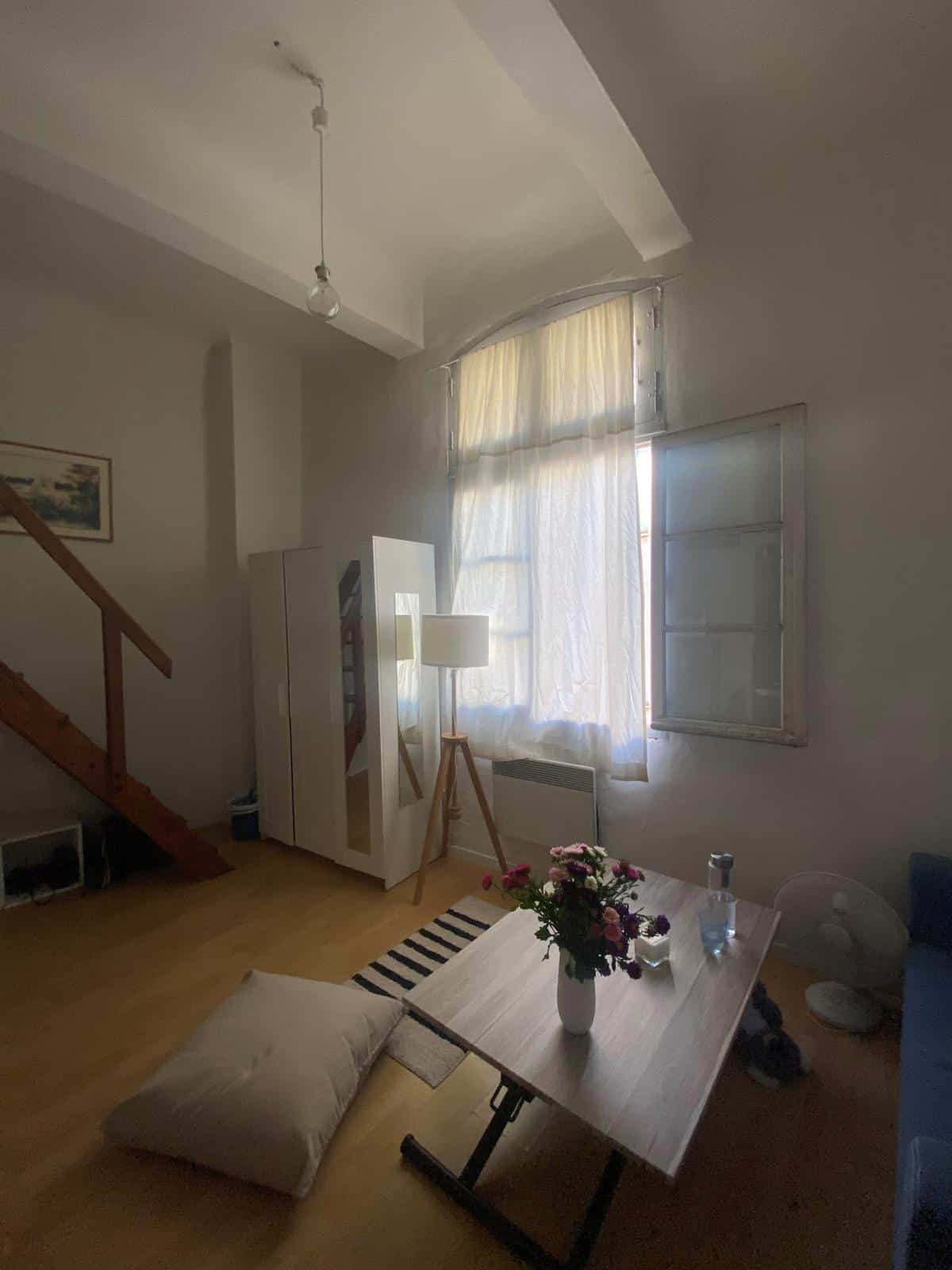 Studio – 19.2m2 – PROCHE CARDEURS – 4 RUE VAUVENARGUES