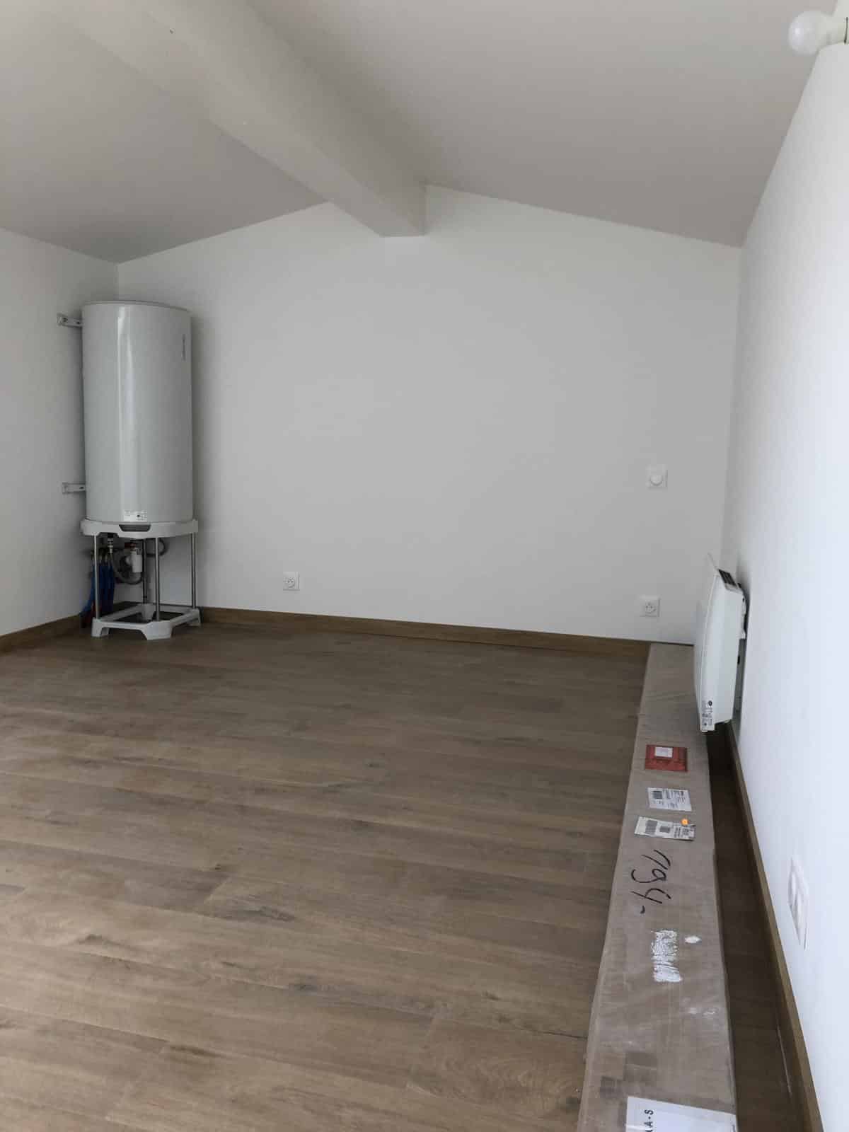 STUDIO/T1 MEUBLE A LOUER SALON DE PROVENCE