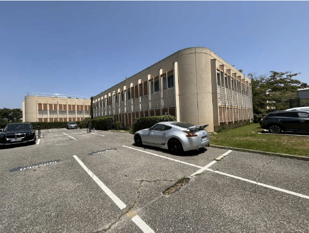 450m2 offices for rent in Vitrolles