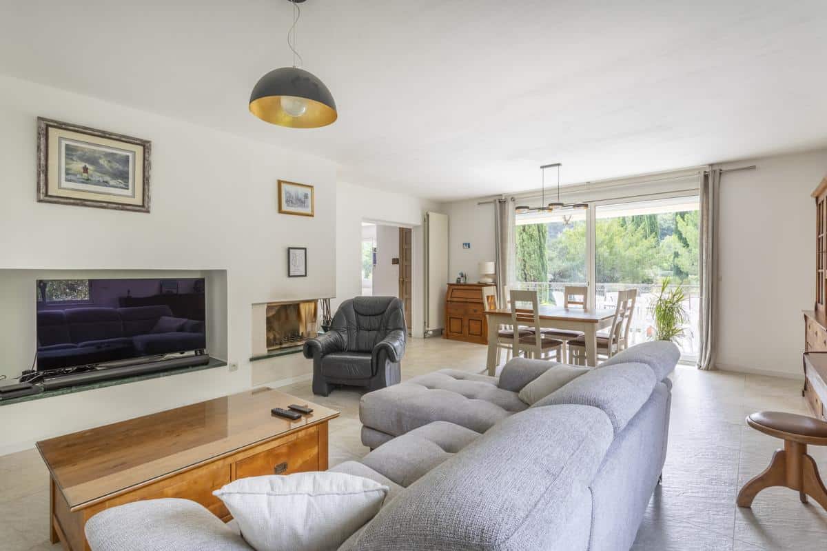 Beautiful villa in a quiet environment with exceptional views