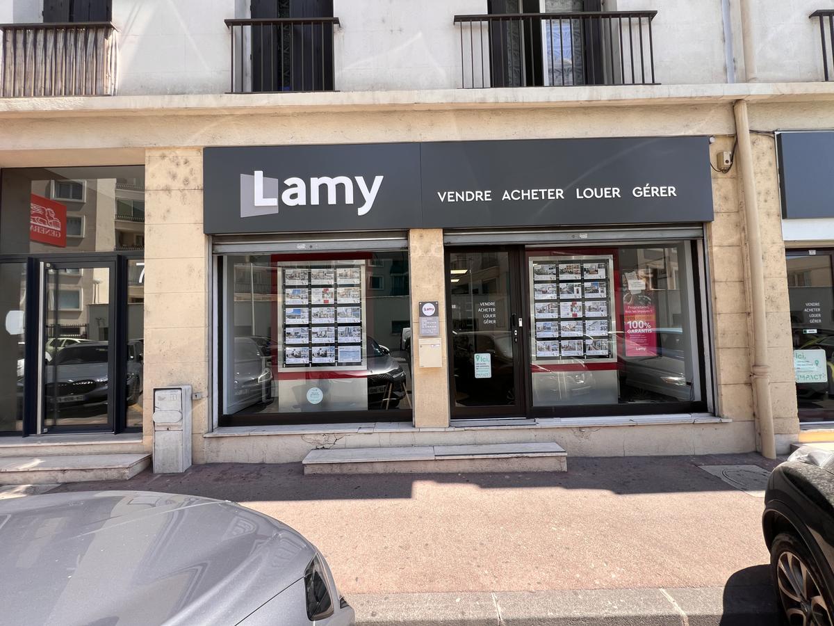 COMMERCIAL PREMISES - PONT DE VIVAUX