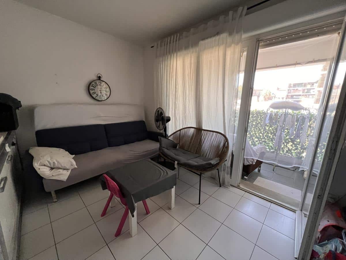 Type Marseille 3e   T2 de 34 m2 avec terrasse   Idéal invest