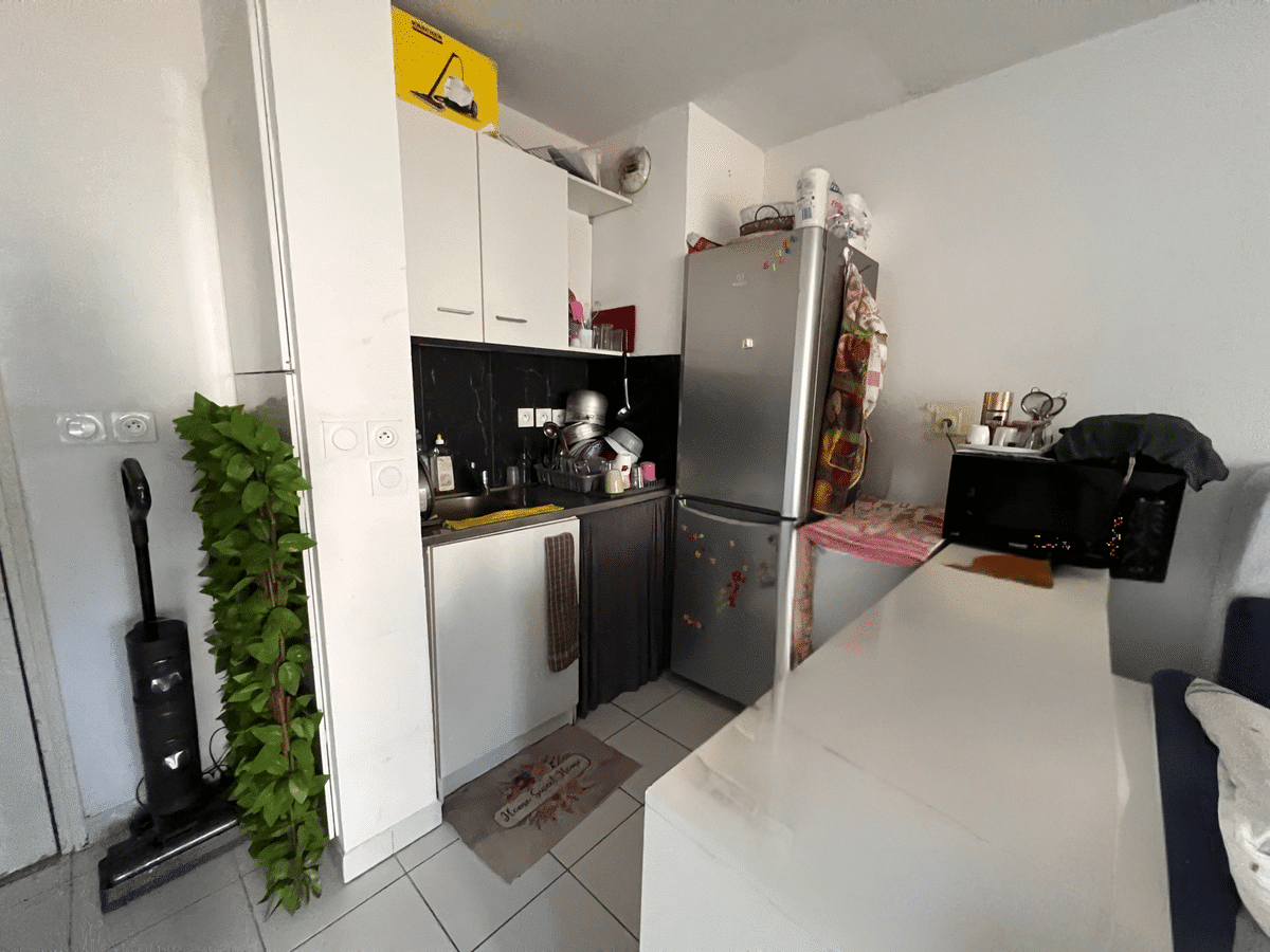 Type Marseille 3e   T2 de 34 m2 avec terrasse   Idéal invest