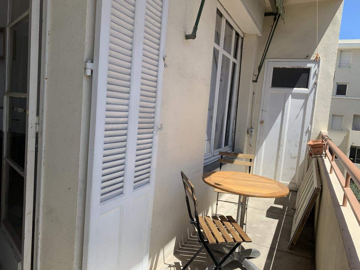 T2 lumineux meublé avec balcon – CASTELLANE