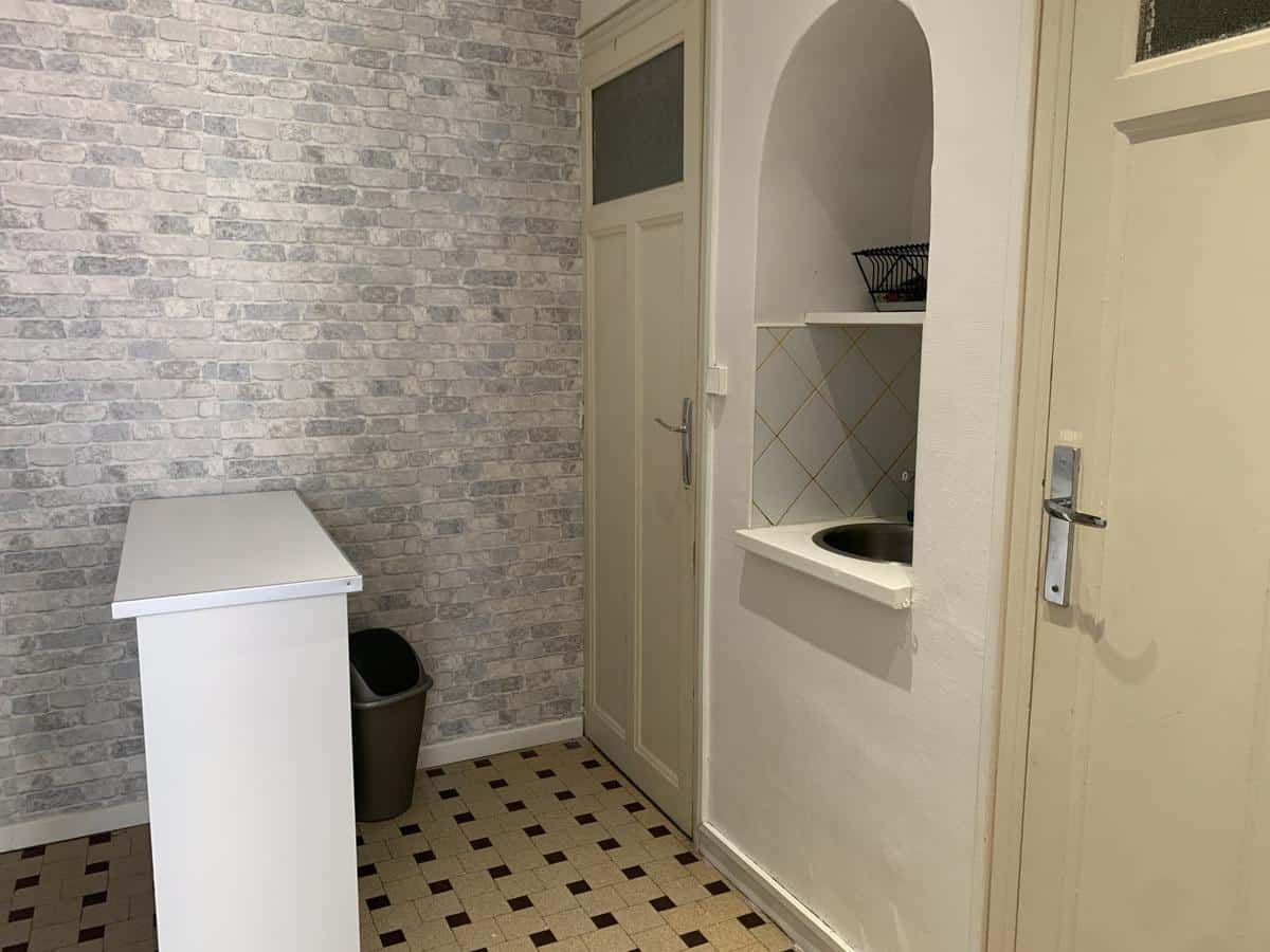 Bright furnished T2 with balcony – CASTELLANE