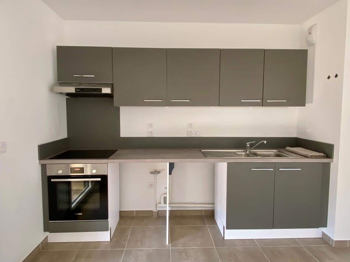 Recently built 3-room apartment with garden and terrace + 1 double garage