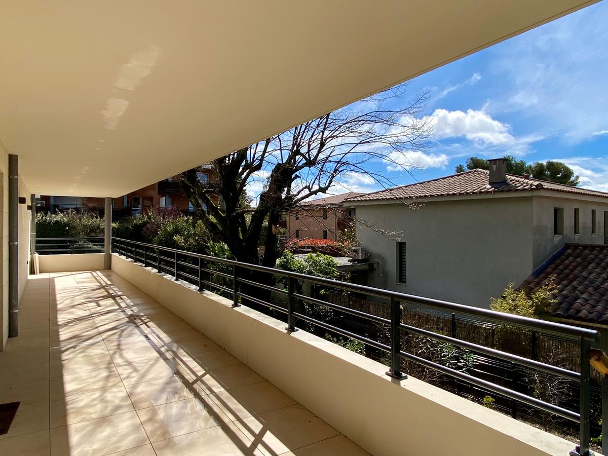 Recently built 3-room apartment with garden and terrace + 1 double garage