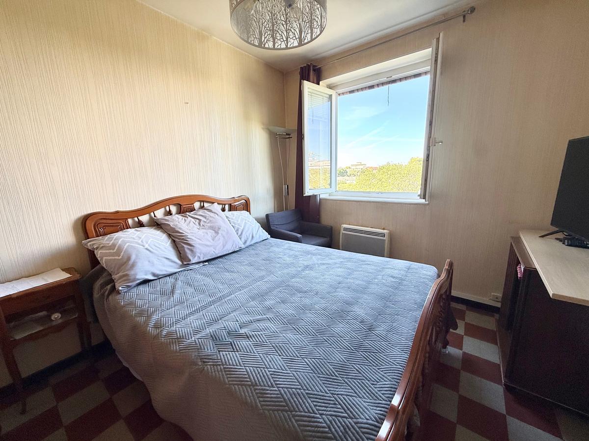 Type 4 of 63 m2 13009 Marseille