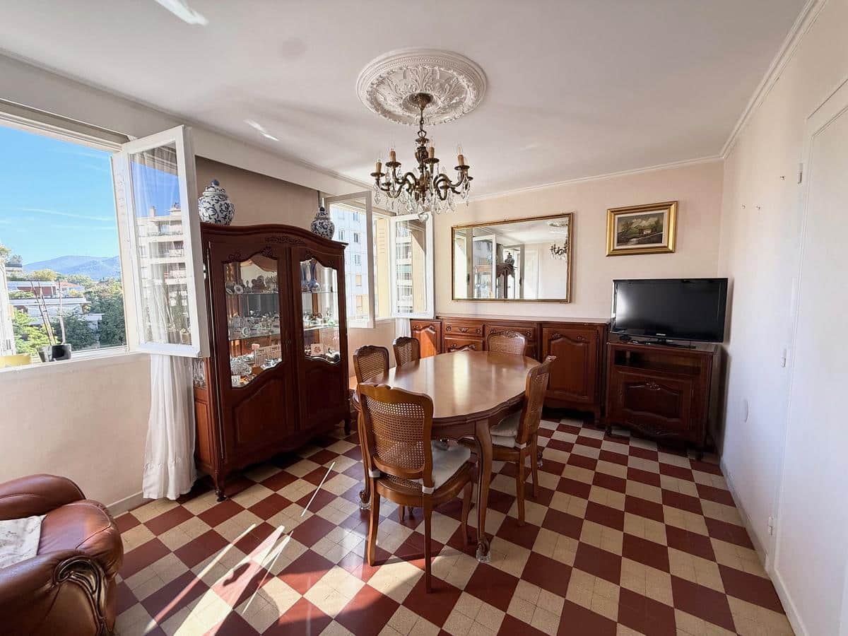 Type 4 of 63 m2 13009 Marseille