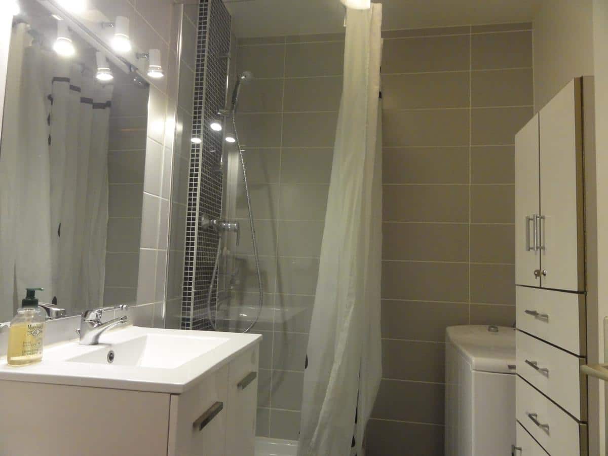 10th RESIDENCE GRAND CANAL: STUDIO WITH LOGGIA FOR SALE