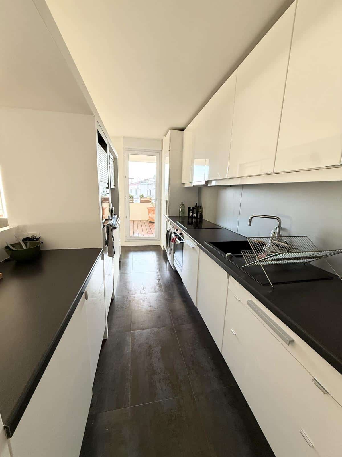 Type 4 de 90 m2 /terrasse / garage Marseille 8ème